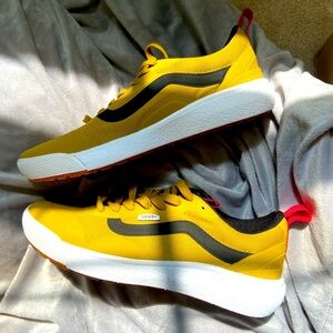Mustard Yellow Vans Ultracush Sneakers 💛